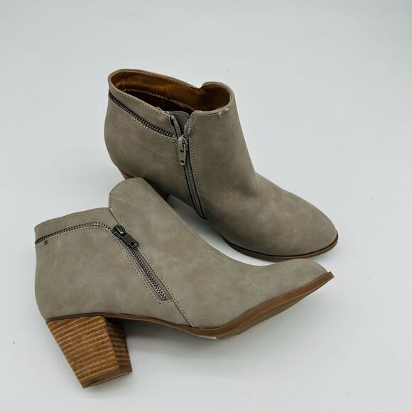 Report Footwear Women's Zipper Faux Leather Upper Corra Booties - Picture 7 of 7